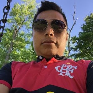 Meet your Posher, Elias